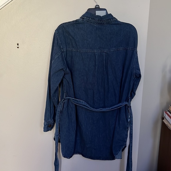 Antonio Melani Penelope Button Down Collar Detachable Belt Statement Shacket. - Picture 4 of 10